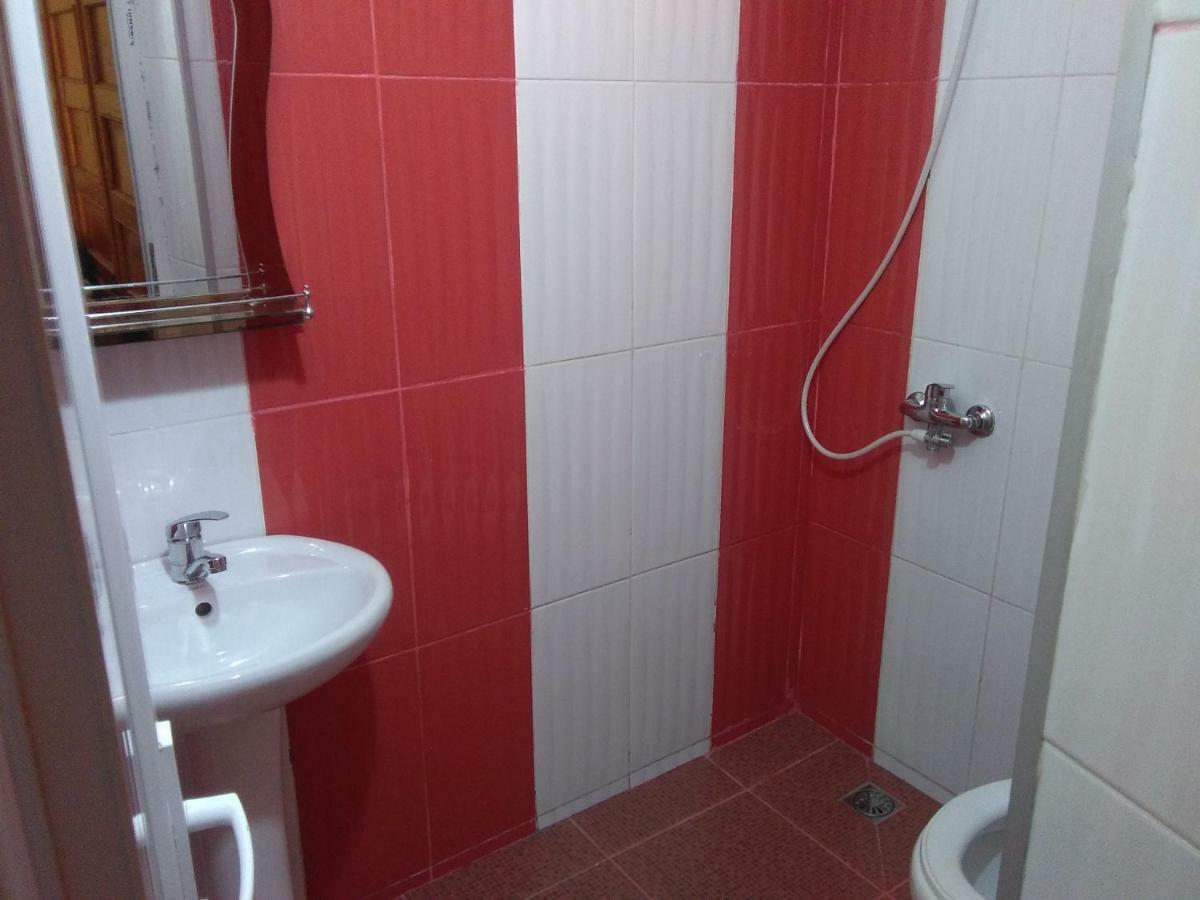 Str.Agmashenebeli 548 Hotel Kobuleti Kültér fotó