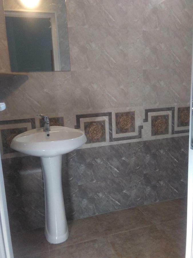 Str.Agmashenebeli 548 Hotel Kobuleti Kültér fotó