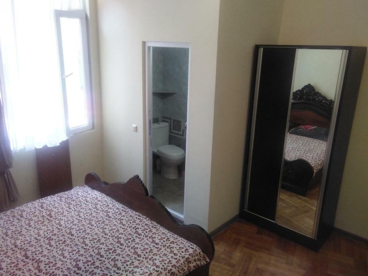 Str.Agmashenebeli 548 Hotel Kobuleti Kültér fotó