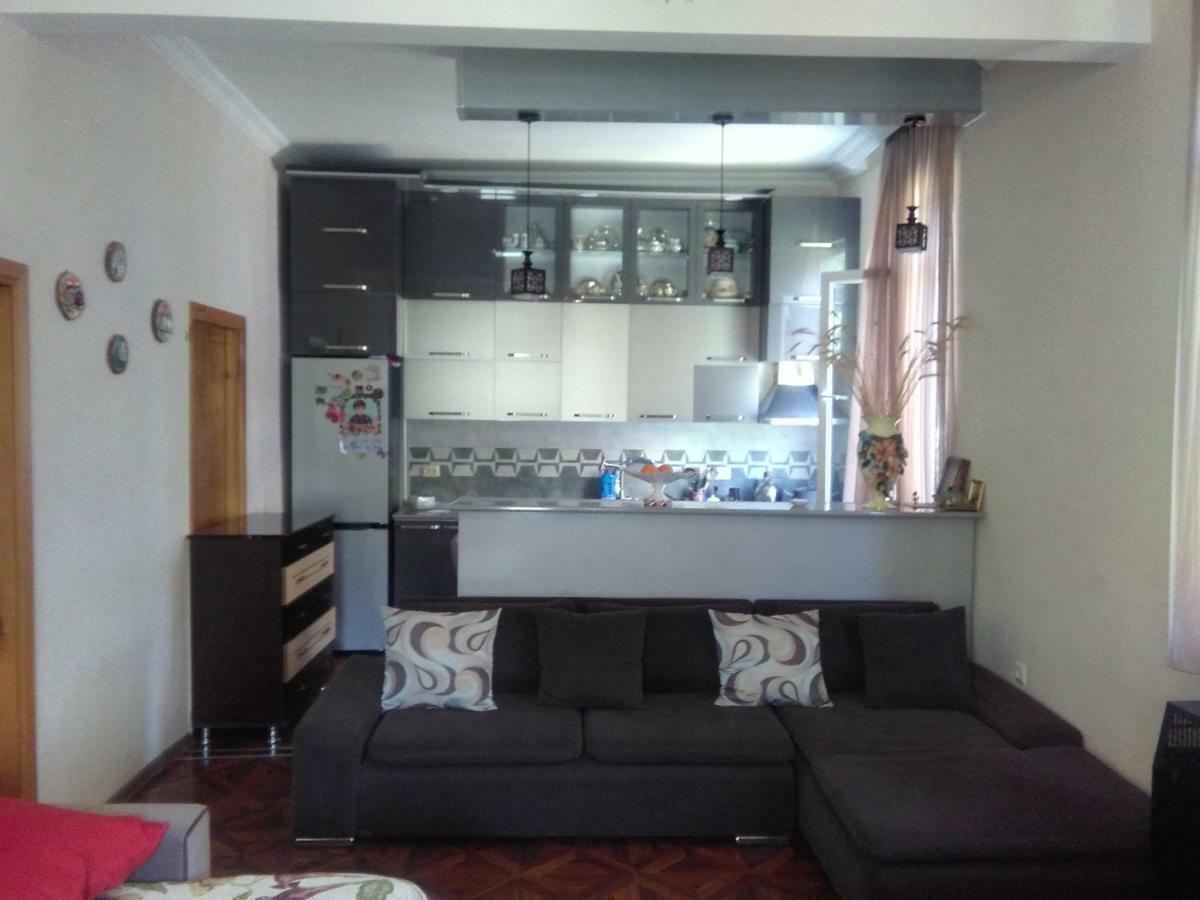Str.Agmashenebeli 548 Hotel Kobuleti Kültér fotó