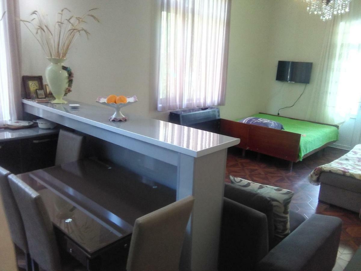 Str.Agmashenebeli 548 Hotel Kobuleti Kültér fotó