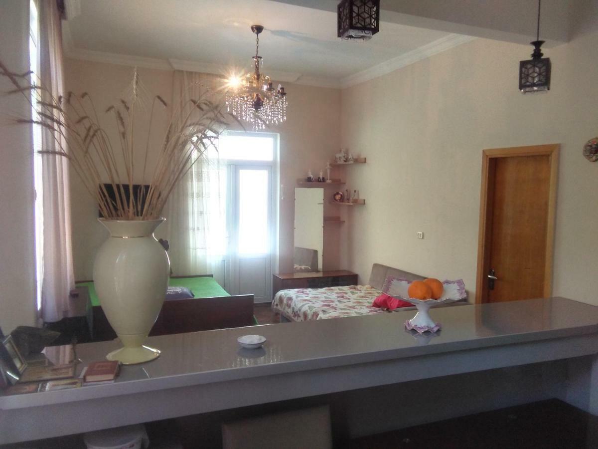 Str.Agmashenebeli 548 Hotel Kobuleti Kültér fotó