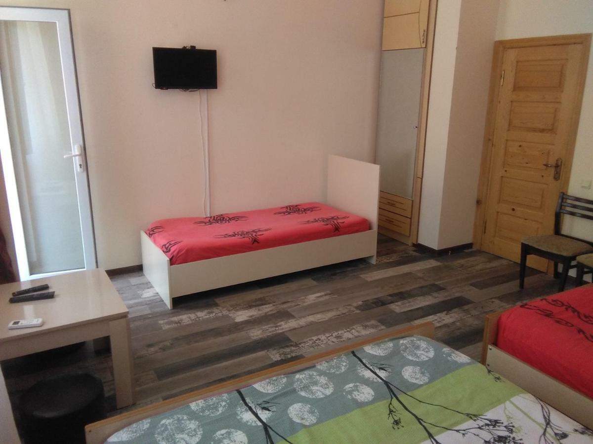 Str.Agmashenebeli 548 Hotel Kobuleti Kültér fotó