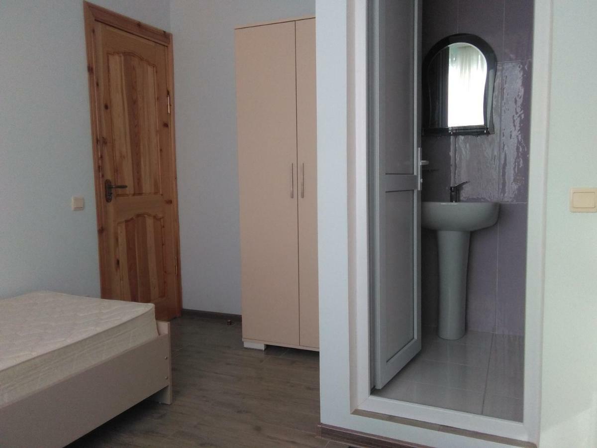 Str.Agmashenebeli 548 Hotel Kobuleti Kültér fotó